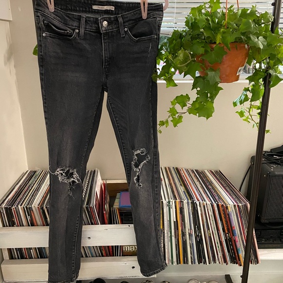 Black 711 Skinny Levi’s - Picture 1 of 6